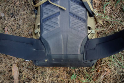 Детальное знакомство с лёгким походным рюкзаком Granite Gear Crown2 60L Pack Granite-Gear-Crown2-60L-Pack-Review-2018-photo-16-436x291