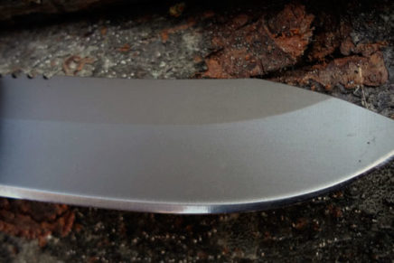 SR-017-Fixed-Blade-Knife-Review-2018-photo-3-436x291