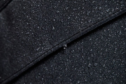 Vollebak выпустил новые утилитарные полевые брюки со сроком службы не менее 100 лет Vollebak-100-Year-Pants-2018-photo-4-436x291