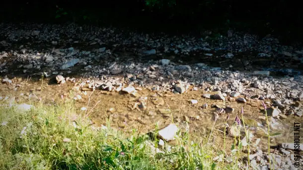 Drinking-unpurified-backcountry-water-2018-photo-2