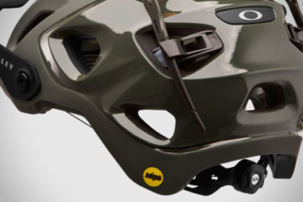 Oakley анонсировала на 2019 год свой новый защитный шлем для горного велоспорта Oakley-DRT5-MTB-Helmet-2019-photo-4-436x291