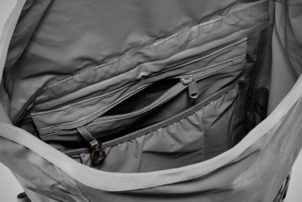 Fjallraven-High-Coast-Rolltop-26L-Backpack-2020-photo-3-436x291