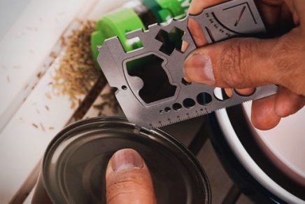Disc Brand Co. представила на Kickstarter повседневный карманный мультитул MultiCard Disc-Brand-Co-MultiCard-Credit-Card-Multi-Tool-2019-photo-2-436x291