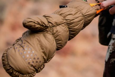 First Lite Clothing выпустила новую линейку утепленной одежды для охоты - Brooks Down First-Lite-Brooks-Down-Glassing-Mitt-2019-photo-3-436x291