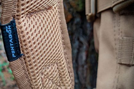 Детальное знакомство с универсальным наплечником серии Pentagon EOS 24Hr Pentagon-EOS-24Hr-Backpack-Review-2019-photo-10-436x291