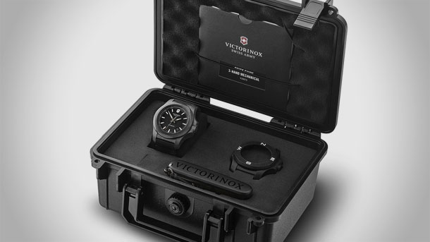 Victorinox-I-N-O-X-Carbon-Mechanical-Watch-2019-photo-5