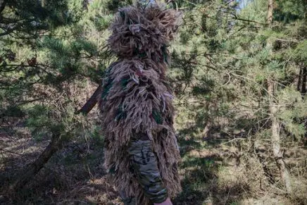 Чем заняться во время карантина? Создаем свою уникальную маскировочную куртку Homemade-camouflage-Ghille-Jacket-2020-photo-3-436x291