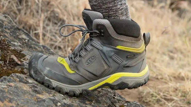 KEEN-Footwear-Bellows-Flex-Hiking-Boots-2021-photo-1