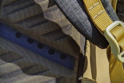Заключительный обзор облегченного походного рюкзака Granite Gear Crown2 60L Pack Granite-Gear-Crown2-60L-Pack-Third-Review-2020-photo-7-436x291