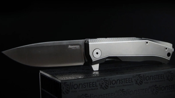 Демонстрация особенностей дизайна складного карманного ножа LionSTEEL Myto LionSTEEL-Myto-EDC-Folding-Knife-Video-2020-photo-2