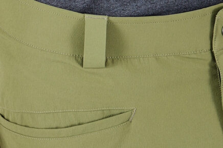 Salomon выпустила новую модель легких и эластичных летних шорт Wayfarer Shorts Salomon-Wayfarer-Shorts-2021-photo-5-436x291