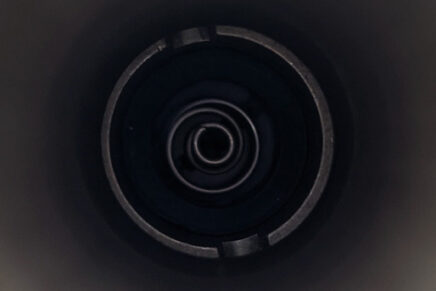 Ознакомительный обзор контрактного оружейного фонаря серии Surefire M951 SureFire-M951-Tactical-Flashlight-Review-2021-photo-17-436x291