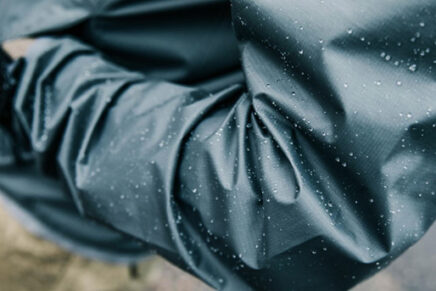 Triple Aught Design анонсировала легкую и компактную хардшелл куртку Astral VR Shell Triple-Aught-Design-Astral-VR-Shell-Jacket-2021-photo-4-436x291