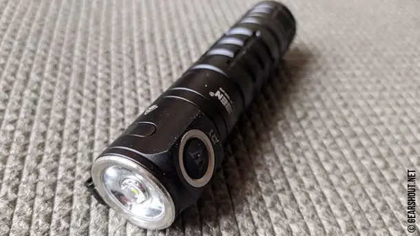 Wuben-D1-Flood-EDC-Flashlight-Review-2022-photo-19