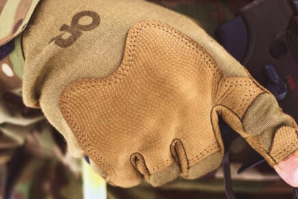 Outdoor-Research-Overlord-II-Gloves-2022-photo-4-436x291