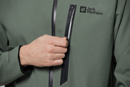 Jack Wolfskin представил новую серию облегченных мембранных курток Tapeless Jacket Jack-Wolfskin-Tapeless-Jacket-2022-photo-4-436x291