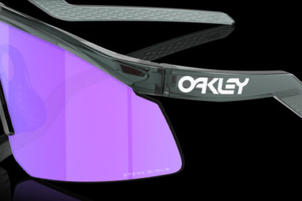 Oakley выпустила новую линейку универсальных защищенных спортивных очков Hydra Oakley-Hydra-Sunglasses-2022-photo-2-436x291