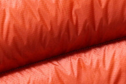 Mammut выпустила новую универсальную серию гибридных пуховиков Taiss IN Hooded Jacket Mammut-Taiss-IN-Hooded-Jacket-2022-photo-4-436x291